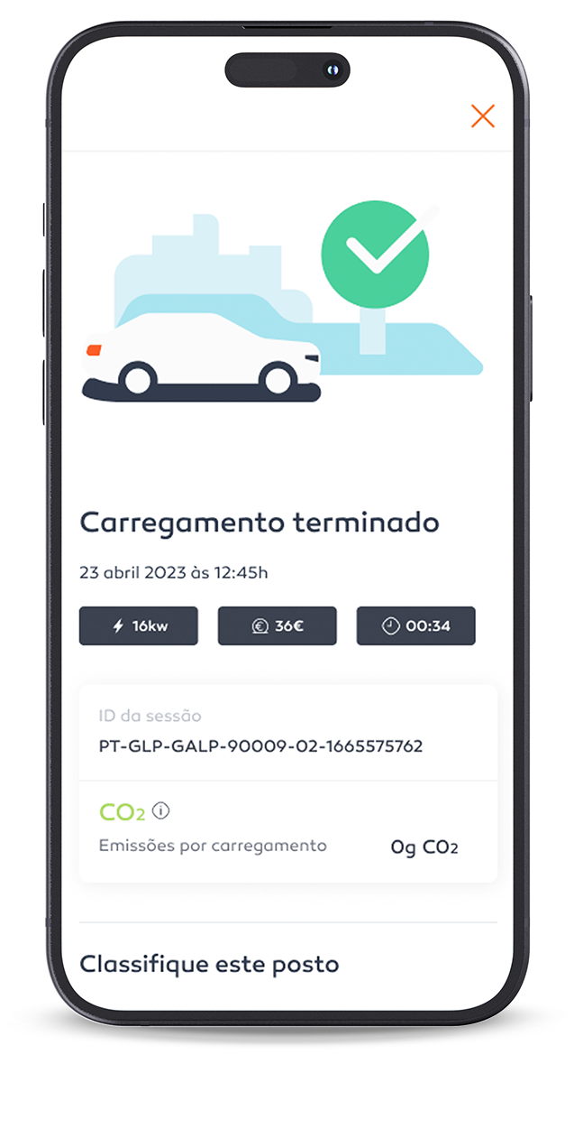 Ecrã de telemóvel com app Mundo Galp aberta no ecrã que indica o término do carregamento do veículo.